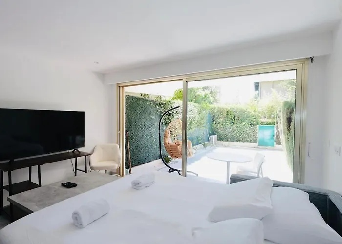 Roses Des Mers - Standing 2 Prs - Clim - Parking * Antibes